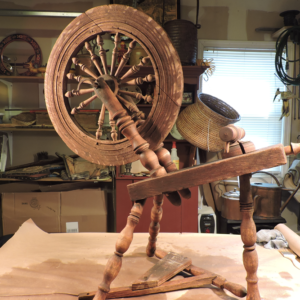 CWT-ROM-2000-001-antique-romanian-saxony-spinning-wheel-assembled-profile